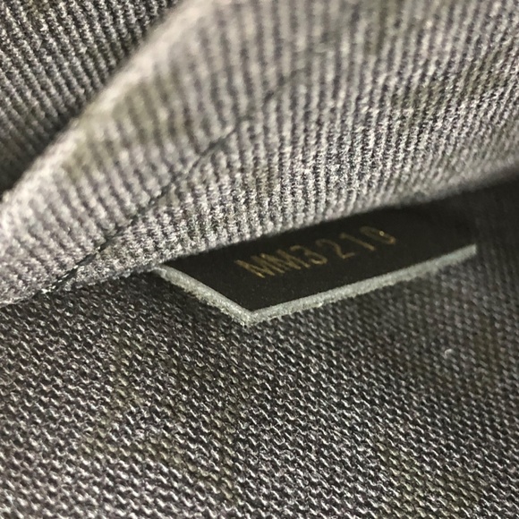 NEW Limited Edition Louis Vuitton Crafty Pochette Clutch Pouch Red Crane - Picture 9 of 9